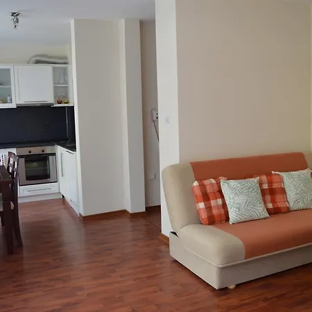 Bratanov Lina Apartament *